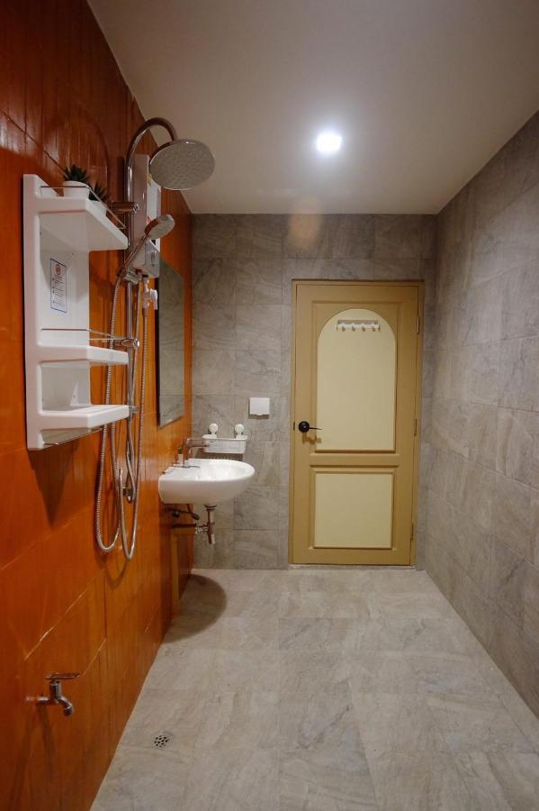 Krung Boutique Hotel Bangkok Ngoại thất bức ảnh