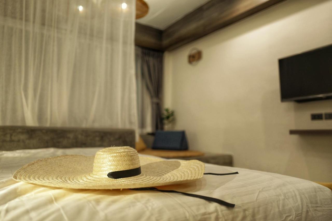 Krung Boutique Hotel Bangkok Ngoại thất bức ảnh